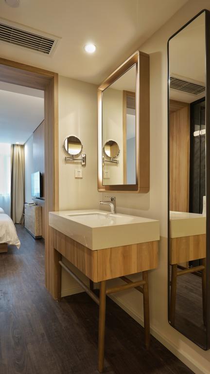 Hanting Premium Hotel Shanghai South Xizang Road Exterior foto