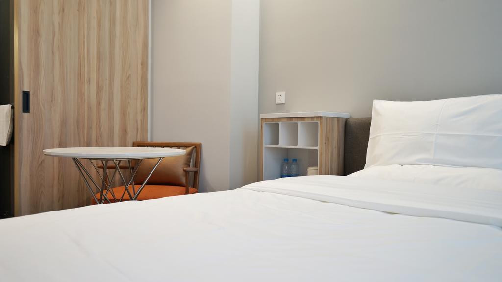 Hanting Premium Hotel Shanghai South Xizang Road Exterior foto